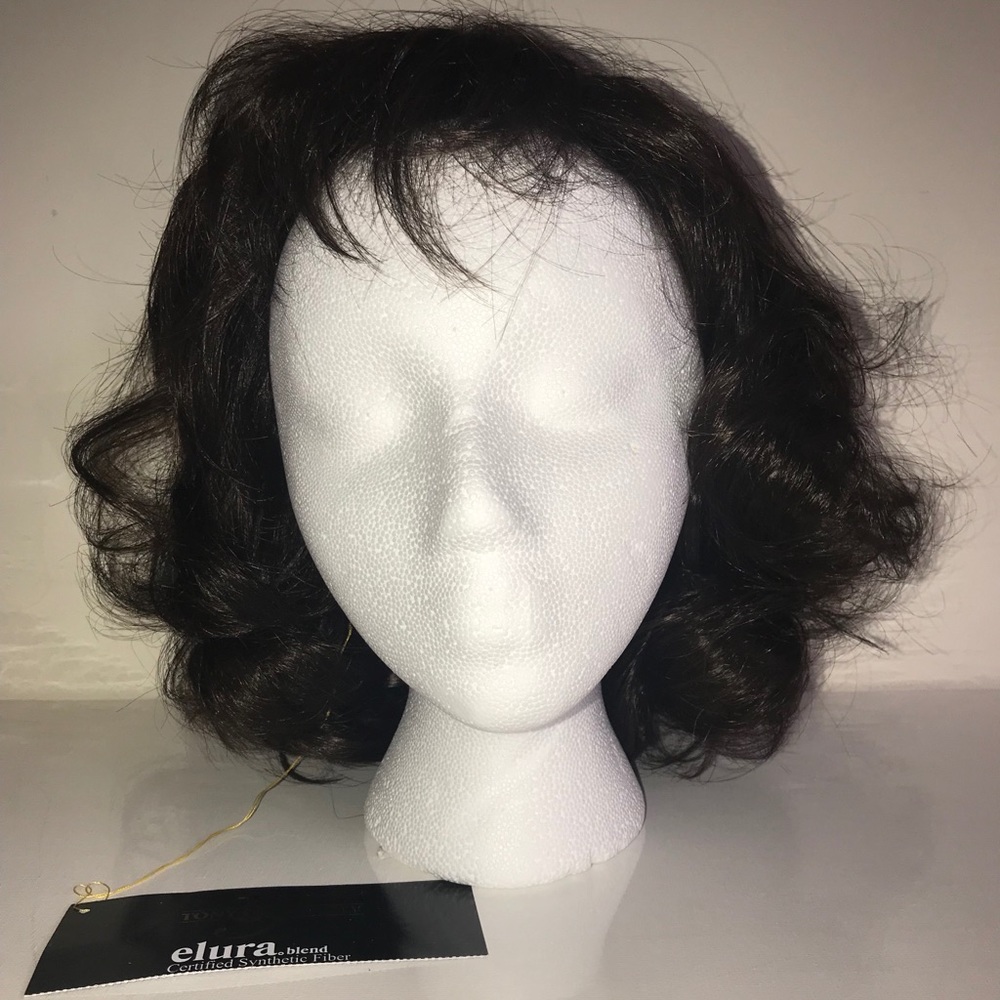 Woman’s LUXURY WIG Tony of Beverly - Picture 4 of 14